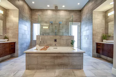 Bath - 2264 E Orleans Dr, Gilbert, AZ 85298 photo 1 of 11