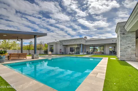 Exterior - 2264 E Orleans Dr, Gilbert, AZ 85298 photo 12 of 37