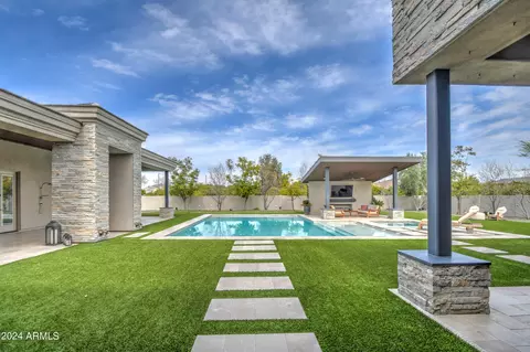 Exterior - 2264 E Orleans Dr, Gilbert, AZ 85298 photo 5 of 37