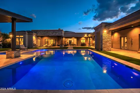 Exterior - 2264 E Orleans Dr, Gilbert, AZ 85298 photo 30 of 37