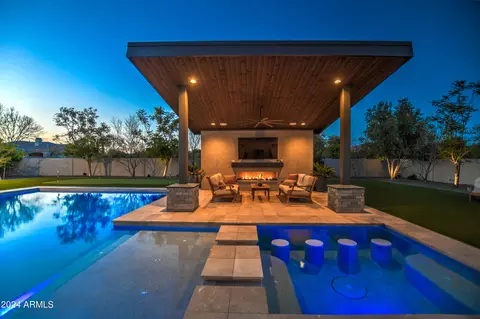 Exterior - 2264 E Orleans Dr, Gilbert, AZ 85298 photo 34 of 37
