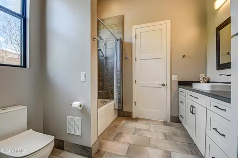 Bath - 2264 E Orleans Dr, Gilbert, AZ 85298 photo 9 of 11