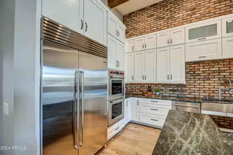 Kitchen - 2264 E Orleans Dr, Gilbert, AZ 85298 photo 5 of 6