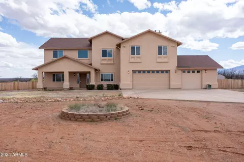 1042 E Krystal Way, Huachuca City, AZ 85616