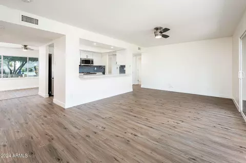 600 E Carson Dr, Tempe, AZ 85282 photo 16