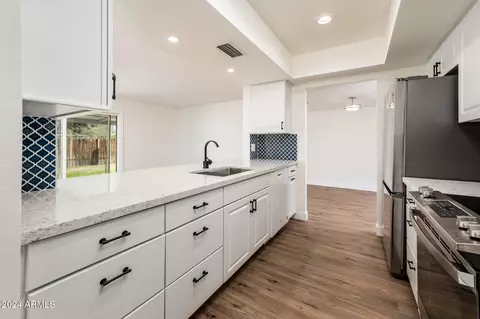 600 E Carson Dr, Tempe, AZ 85282 photo 26