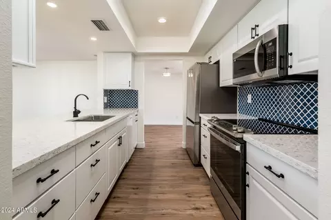 600 E Carson Dr, Tempe, AZ 85282 photo 24