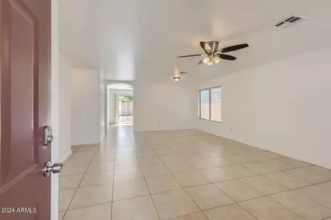 7229 S 39th Dr, Phoenix, AZ 85041 photo 5