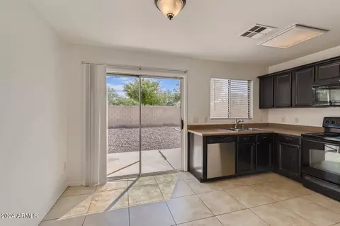 7229 S 39th Dr, Phoenix, AZ 85041 photo 11