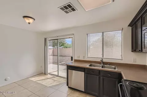 7229 S 39th Dr, Phoenix, AZ 85041 photo 10