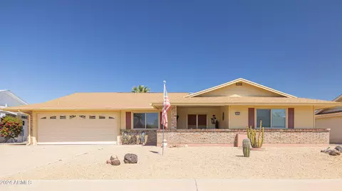 10432 W Cinnebar Ave, Sun City, AZ 85351
