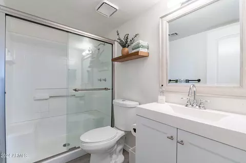4201 E Camelback Rd #9, Phoenix, AZ 85018 photo 9