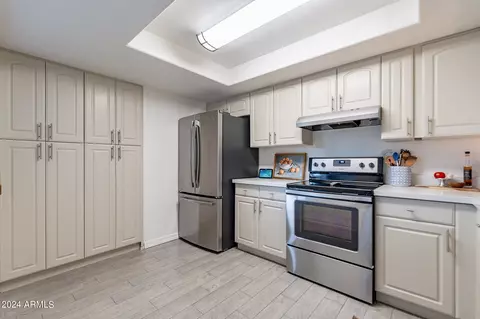 4201 E Camelback Rd #9, Phoenix, AZ 85018 photo 6