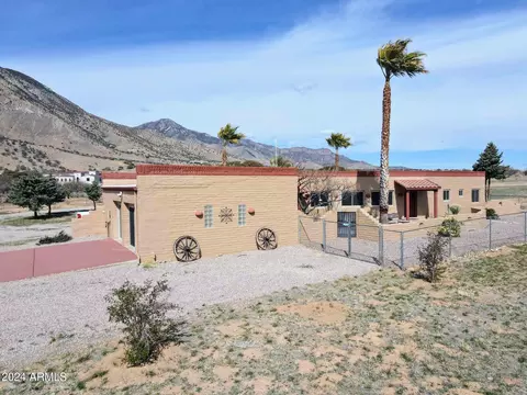 6777 E Desperado Dr, Hereford, AZ 85615 photo 6