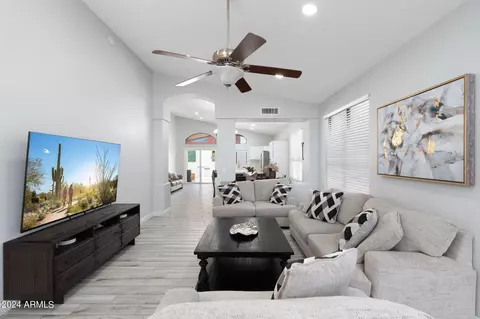 2133 E Wahalla Ln, Phoenix, AZ 85024