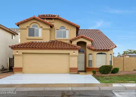 12585 W Desert Flower Rd, Avondale, AZ 85392