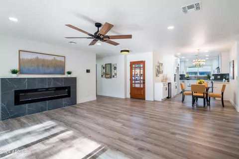 4914 N 77th Pl, Scottsdale, AZ 85251