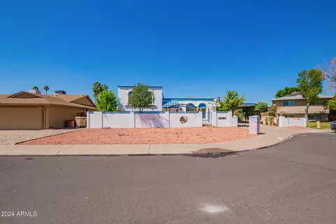 7616 N 48th Dr, Glendale, AZ 85301