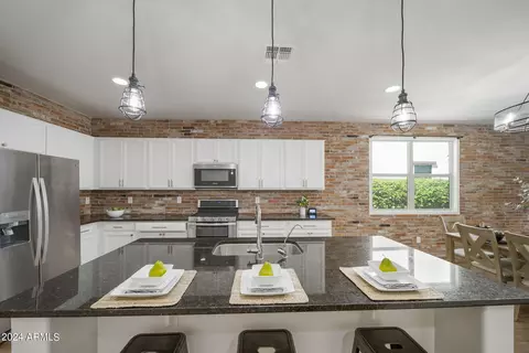 9904 E Thatcher Ave, Mesa, AZ 85212 photo 5