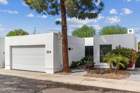224 W Denton Ln, Phoenix, AZ 85013