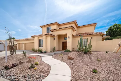 3339 E Granite View Dr, Phoenix, AZ 85044