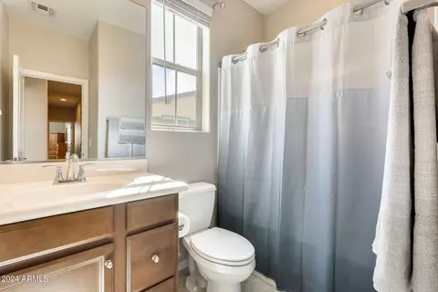 Bath - 1676 E Dogwood Ln, Gilbert, AZ 85295 photo 2 of 3