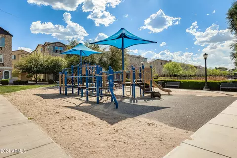 View/Area - 1676 E Dogwood Ln, Gilbert, AZ 85295 photo 3 of 3
