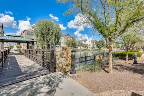 View/Area - 1676 E Dogwood Ln, Gilbert, AZ 85295 photo 2 of 3