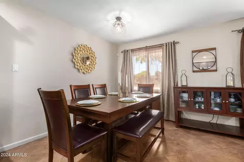 Dining - 1402 W Orange Dr, Phoenix, AZ 85013 photo 1 of 1