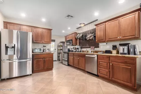 Kitchen - 1402 W Orange Dr, Phoenix, AZ 85013 photo 1 of 2