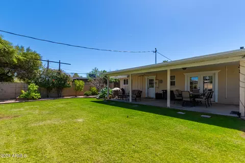 Exterior - 1402 W Orange Dr, Phoenix, AZ 85013 photo 11 of 18