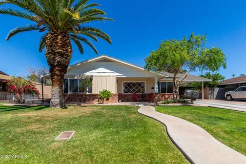 Exterior - 1402 W Orange Dr, Phoenix, AZ 85013 photo 6 of 18