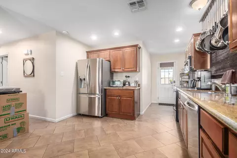 Kitchen - 1402 W Orange Dr, Phoenix, AZ 85013 photo 2 of 2