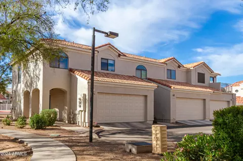 1074 E Sunburst Ln, Tempe, AZ 85284