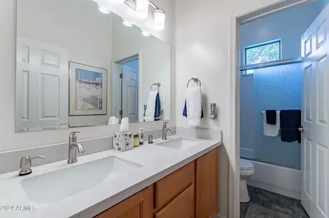 1146 E Tuckey Ln, Phoenix, AZ 85014 photo 21