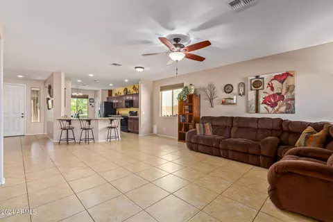2698 E Cherry Hill Dr, Gilbert, AZ 85298 photo 5