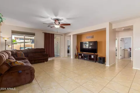2698 E Cherry Hill Dr, Gilbert, AZ 85298 photo 4
