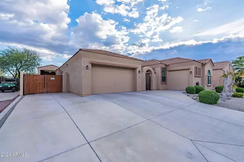 17791 W Dreyfus St, Surprise, AZ 85388