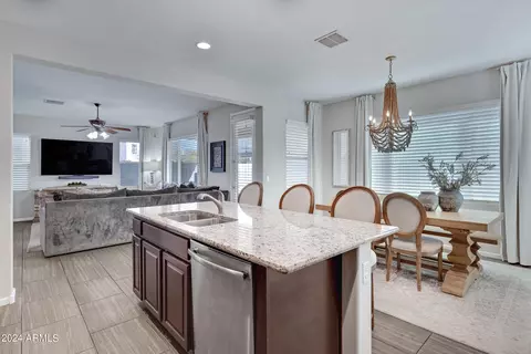8615 E Desert Ln, Mesa, AZ 85209 photo 14