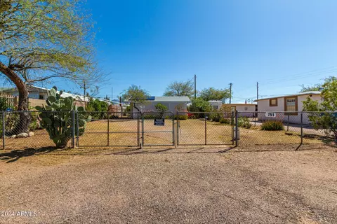 751 S Smythe Dr, Apache Junction, AZ 85120