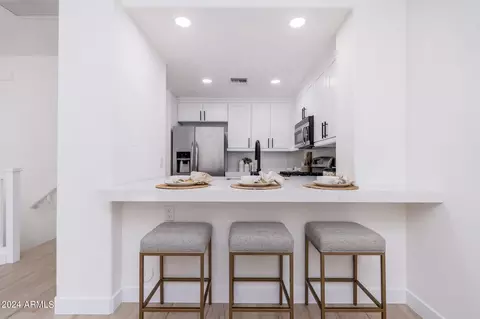 815 E Rose Ln #130, Phoenix, AZ 85014 photo 9