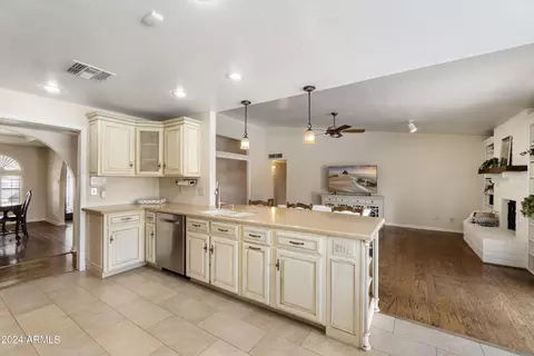 1960 E Vaughn St, Tempe, AZ 85283 photo 12