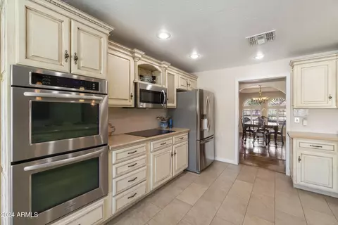1960 E Vaughn St, Tempe, AZ 85283 photo 11