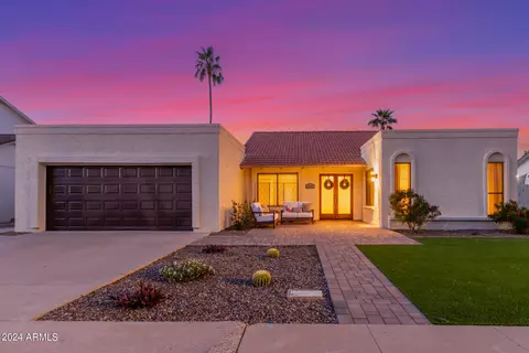 2234 W Nopal Cir, Mesa, AZ 85202