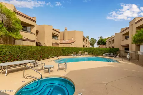 2228 N 52nd St #221, Phoenix, AZ 85008