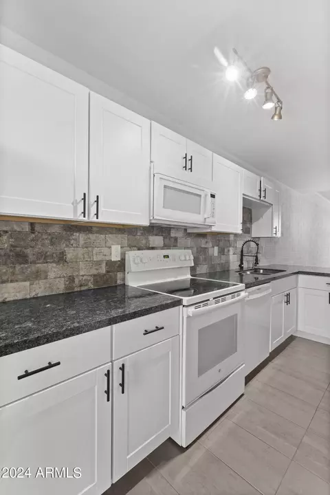 3660 E Montecito Ave #16, Phoenix, AZ 85018 photo 20