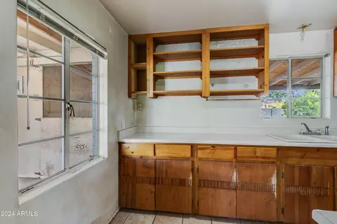 511 E Oregon Ave, Phoenix, AZ 85012 photo 9