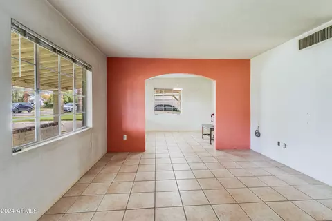511 E Oregon Ave, Phoenix, AZ 85012 photo 4