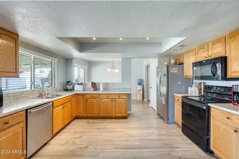 4221 N 79th Dr, Phoenix, AZ 85033 photo 3