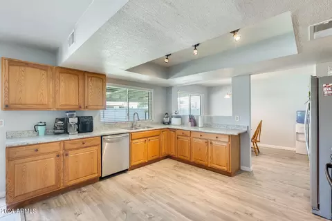 4221 N 79th Dr, Phoenix, AZ 85033 photo 13